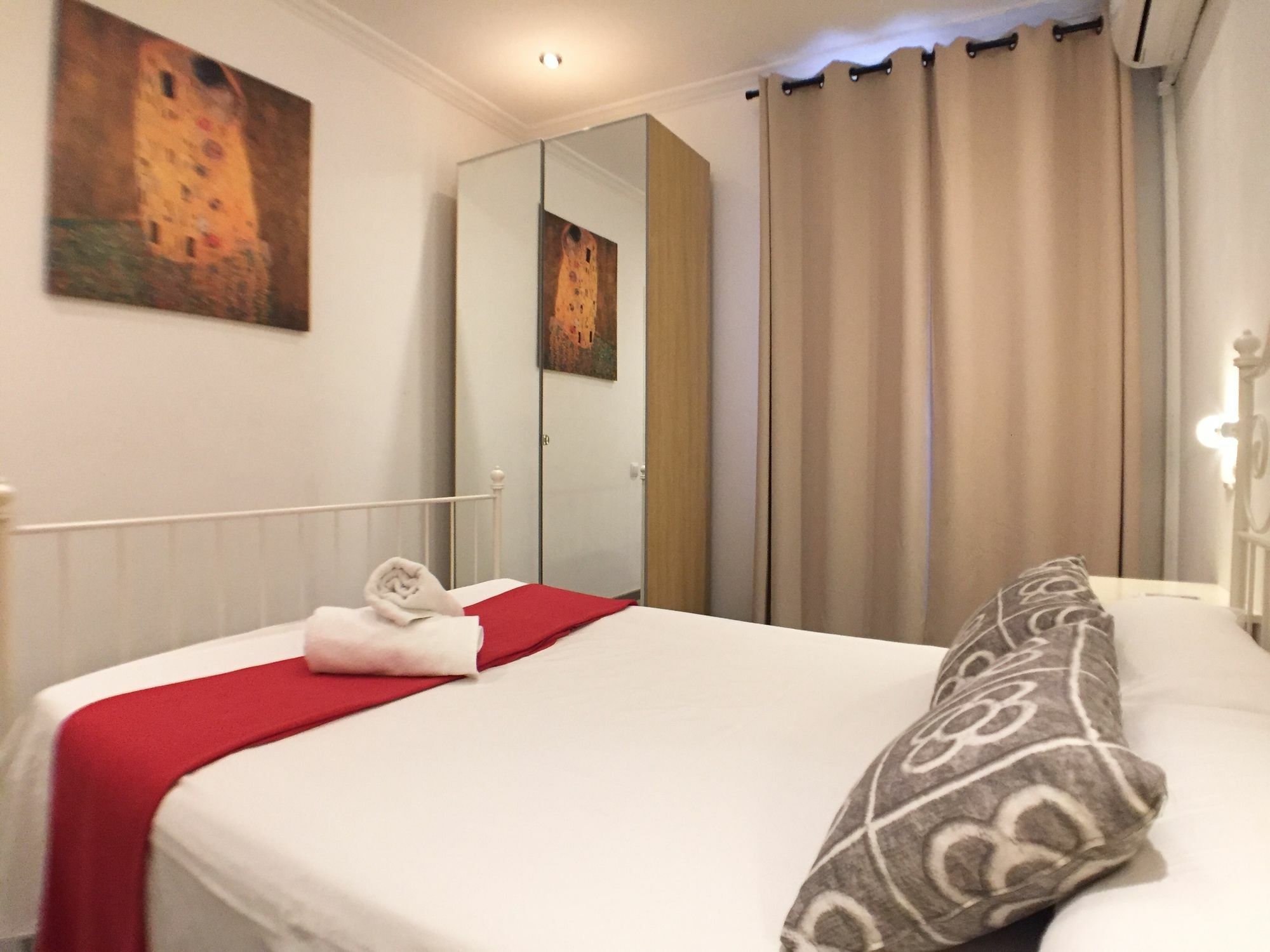 Charm Sagrada Familia Apartment บาร์เซโลนา ภายนอก รูปภาพ