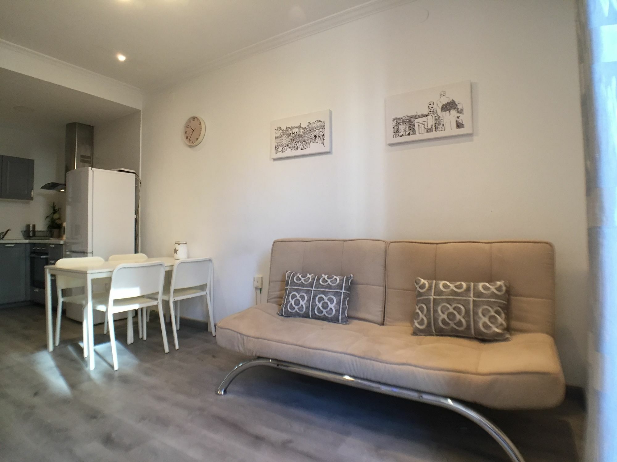 Charm Sagrada Familia Apartment บาร์เซโลนา ภายนอก รูปภาพ