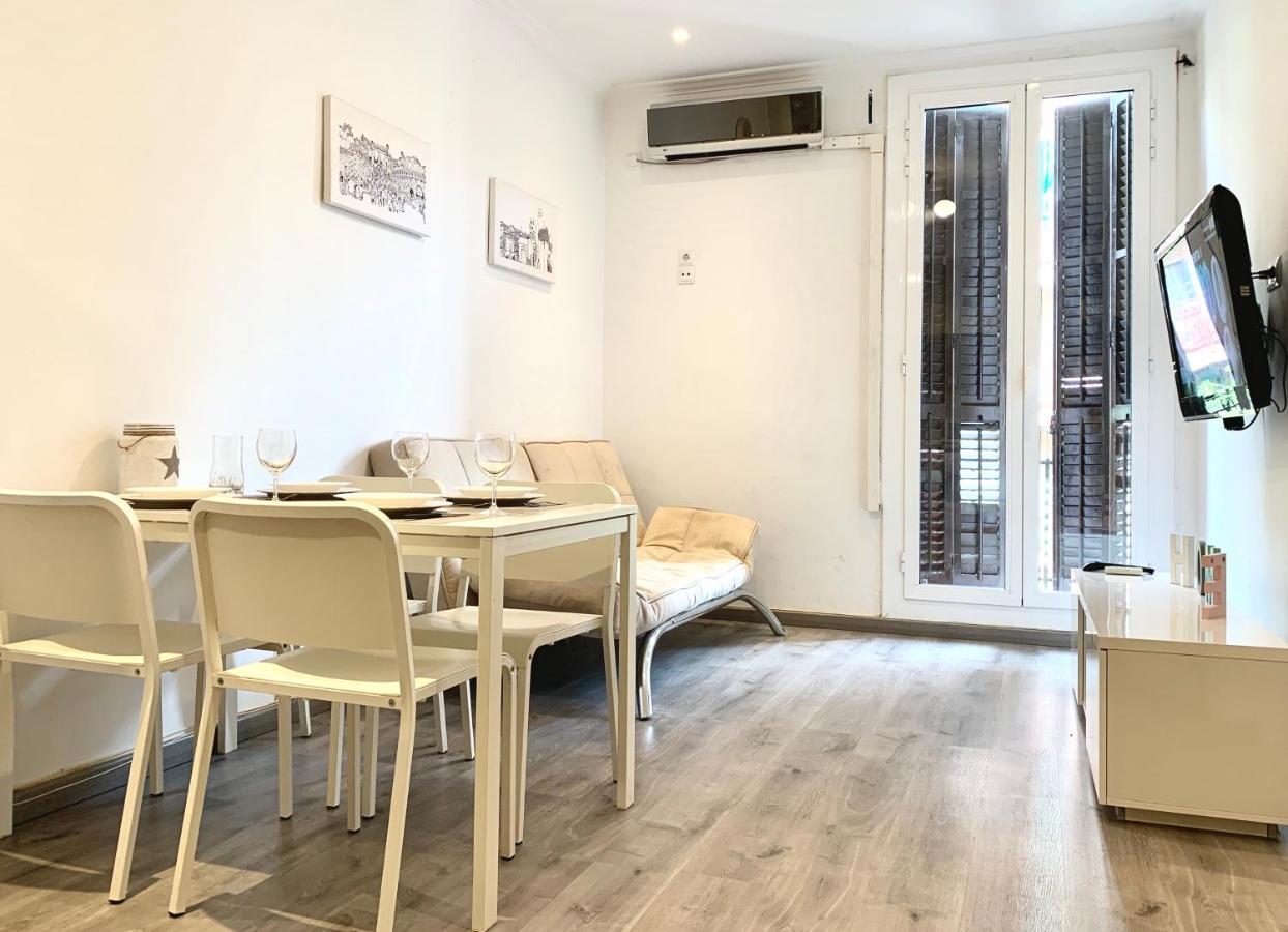 Charm Sagrada Familia Apartment บาร์เซโลนา ภายนอก รูปภาพ