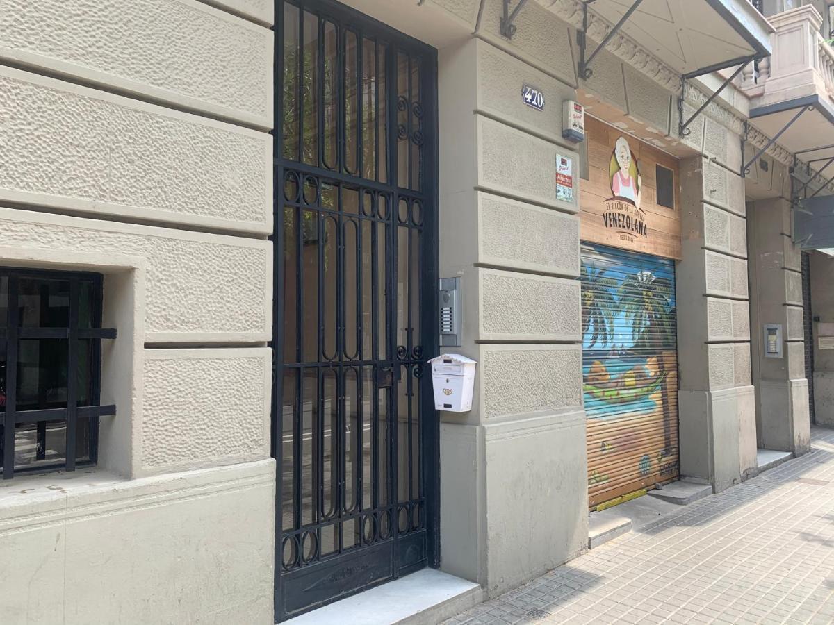 Charm Sagrada Familia Apartment บาร์เซโลนา ภายนอก รูปภาพ
